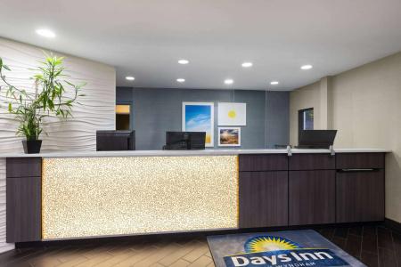 Days Inn by Wyndham Lookout Mountain West - 1