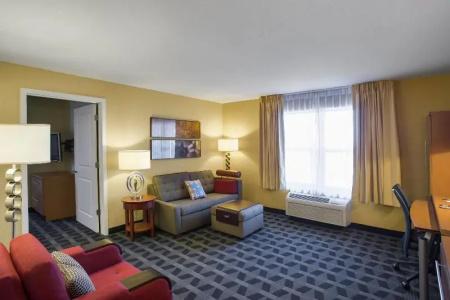 TownePlace Suites by Marriott Kansas City - 46