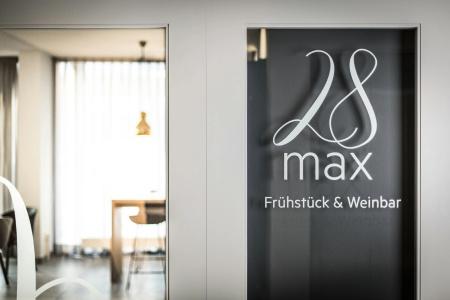 Maximilians Boutique-Landau - 24
