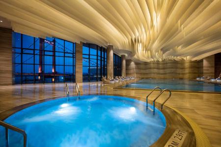 Hilton Wuhan Riverside - 13