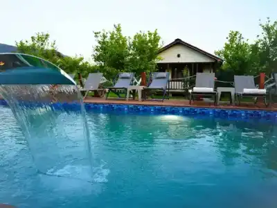 Lemon Camping bungolows - 9