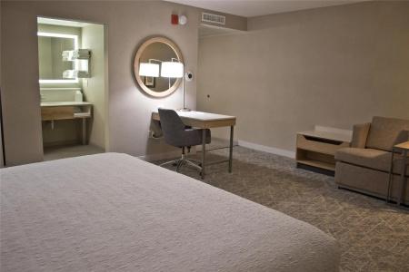 Hampton Inn & Suites Denver-Speer Boulevard - 32