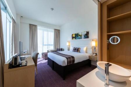 Premier Inn Dubai Dragon Mart - 33