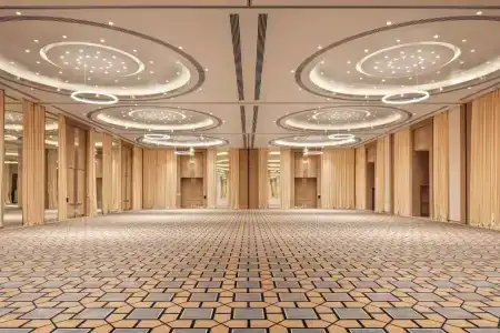 Doubletree By Hilton - 26