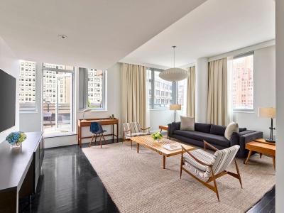Smyth Tribeca - 111