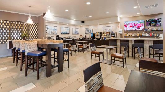 Best Western Plus Airport - Kci East - 26