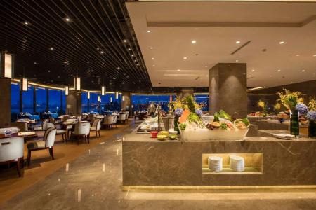 Hilton Wuhan Riverside - 28