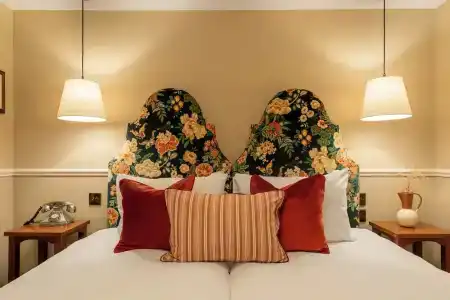 The Drayton Court - 87