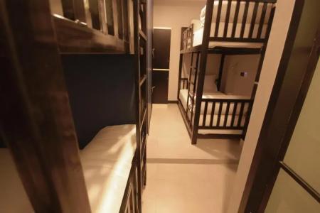 Jellybean The Blocks Hostel Sukhumvit 10 - 26