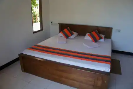 Sam's Guest House - 5