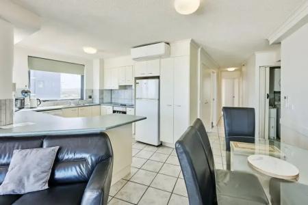 Centrepoint - 105
