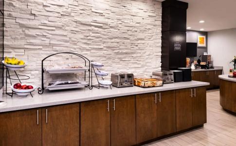 Staybridge Suites - - 9