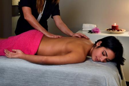 Embassy & Spa - 28