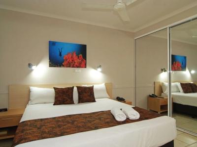 Comfort Inn City - 34