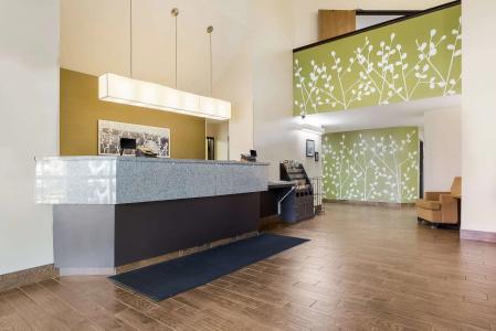 Sleep Inn Airport - 1