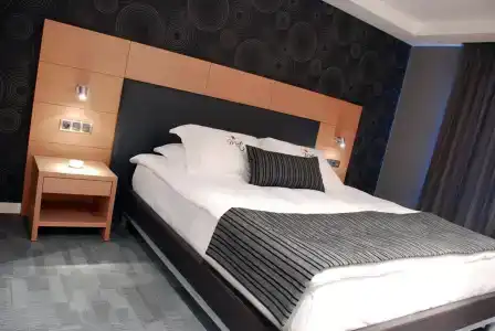 Met Boutique - 1