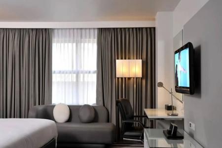 Best Western Plus @20 Sukhumvit - 10