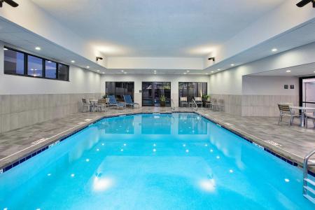Hampton Inn - 32