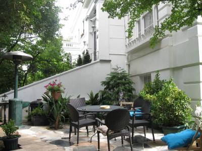 Dawson Place, Juliette's - 10