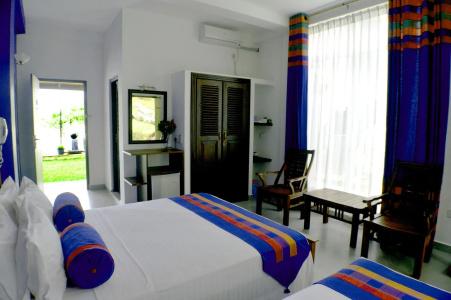 Villa Baywatch, Rumassala - 38