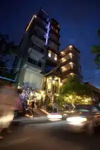 King Grand Boutique - 0