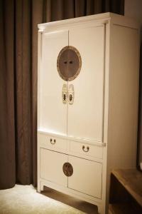 1825 Gallery - 92