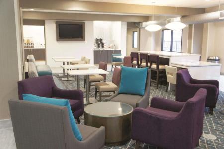 La Quinta by Wyndham Airport - 26