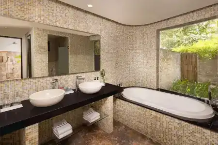Melia Danang Beach Resort - 12