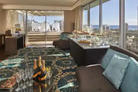 DoubleTree by Hilton Alana - Waikiki Beach - 3