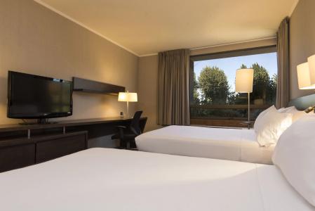Holiday Inn Express -, An Ihg - 35
