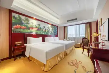 Vienna International Shanghai International Tourism and Resorts Zone - 30