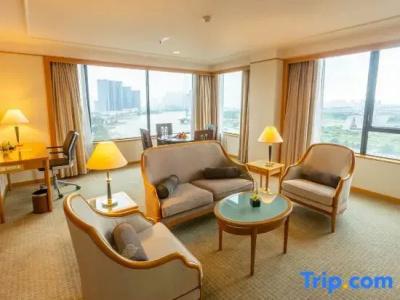 Renaissance Riverside Saigon - 88