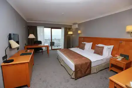 La Quinta by Wyndham Giresun - 36