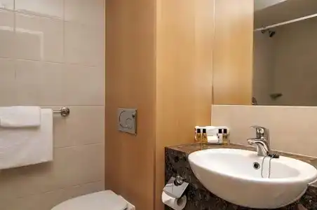 Copthorne - 26