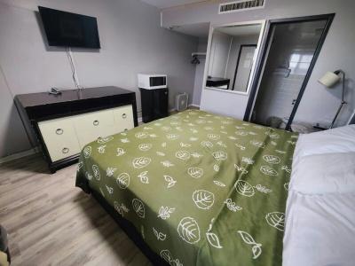 Edgebrook Motel - 3
