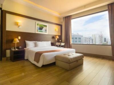 Weston Suites - 65