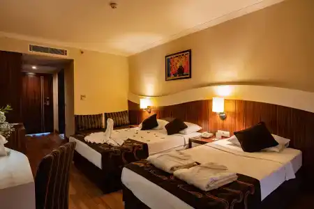 Throne Beach Resort & Spa - 40