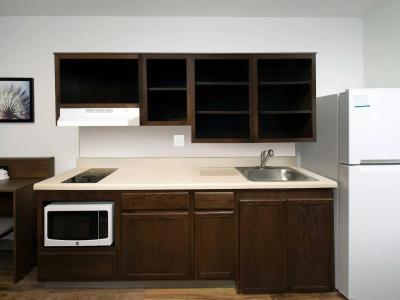 WoodSpring Suites Orlando Airport - 8