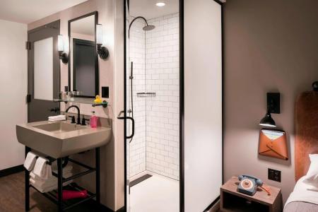 Moxy Chicago Downtown - 41