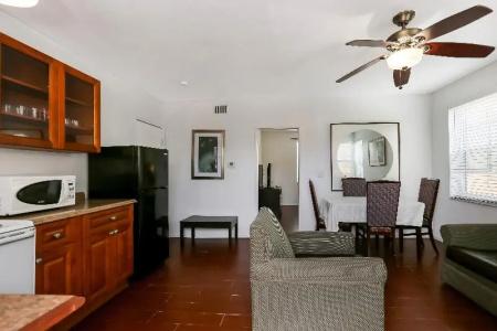 Hollywood Beachs - 63