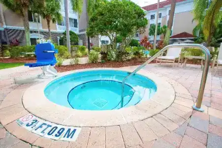 Best Western Plus-Lake Buena Vista South Inn & Suites - 21