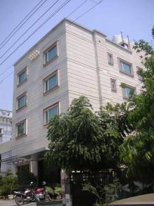 Meridian Plaza - 24