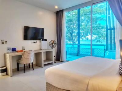 Beach Walk Boutique Resort - 186