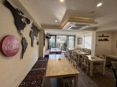 ViaVia boutique - - 16