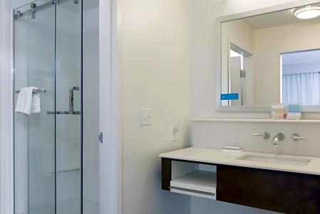 Hampton Inn and Suites - 54