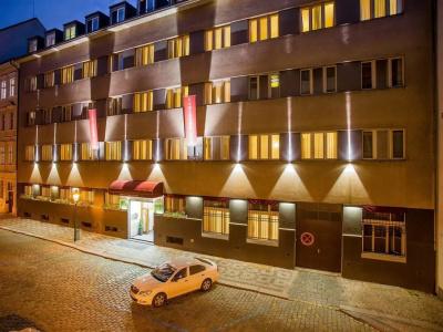 Cloister Inn - 16