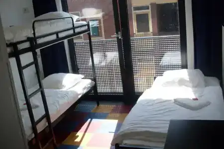 Bud Gett Hostels - 3