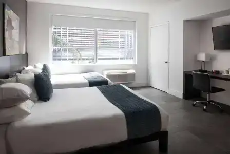ibis London Canning Town - 1