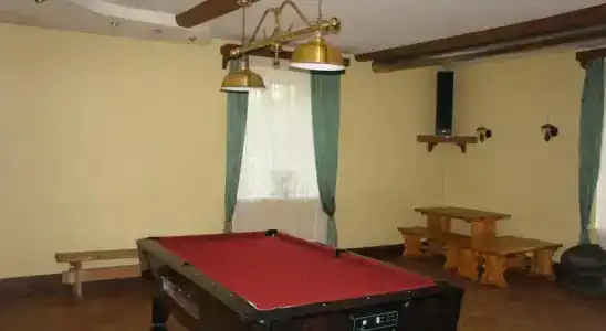 Motelis Aka - 4