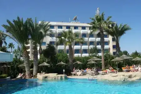 Anonymous Beach (Adults 16+) - 14